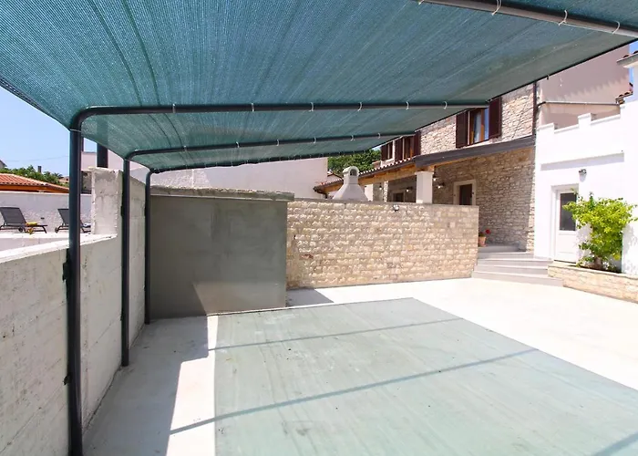 펜션 House 2249 Ližnjan