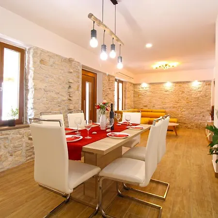 Σπίτι διακοπών House 2249 *